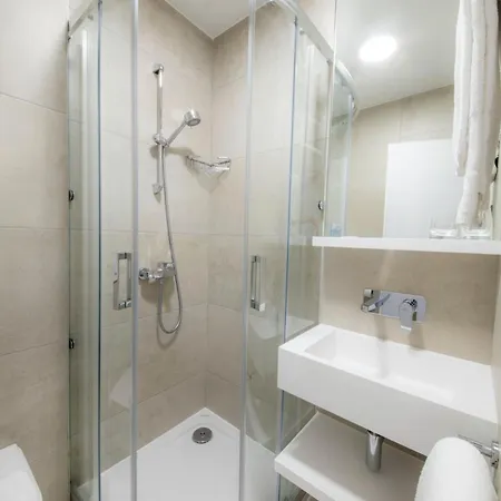 Saint Alliance krevet i doručak